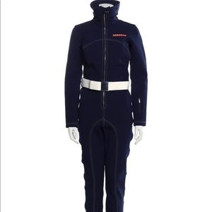 Cordova Ski suite
Blue
Long Sleeve with Turtleneck
Exposed Zip Closure at Front